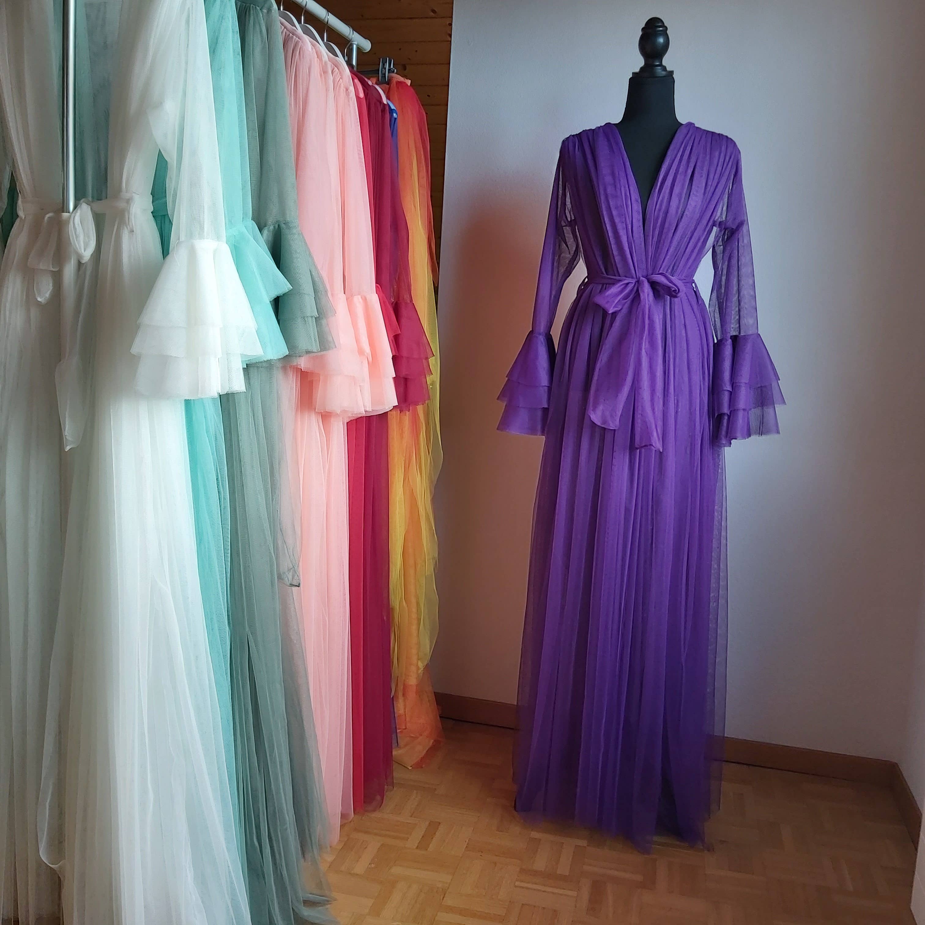 Komang Darmiani – Engroshandel Aftenkjole - Dame – Tylkjole i hvid2