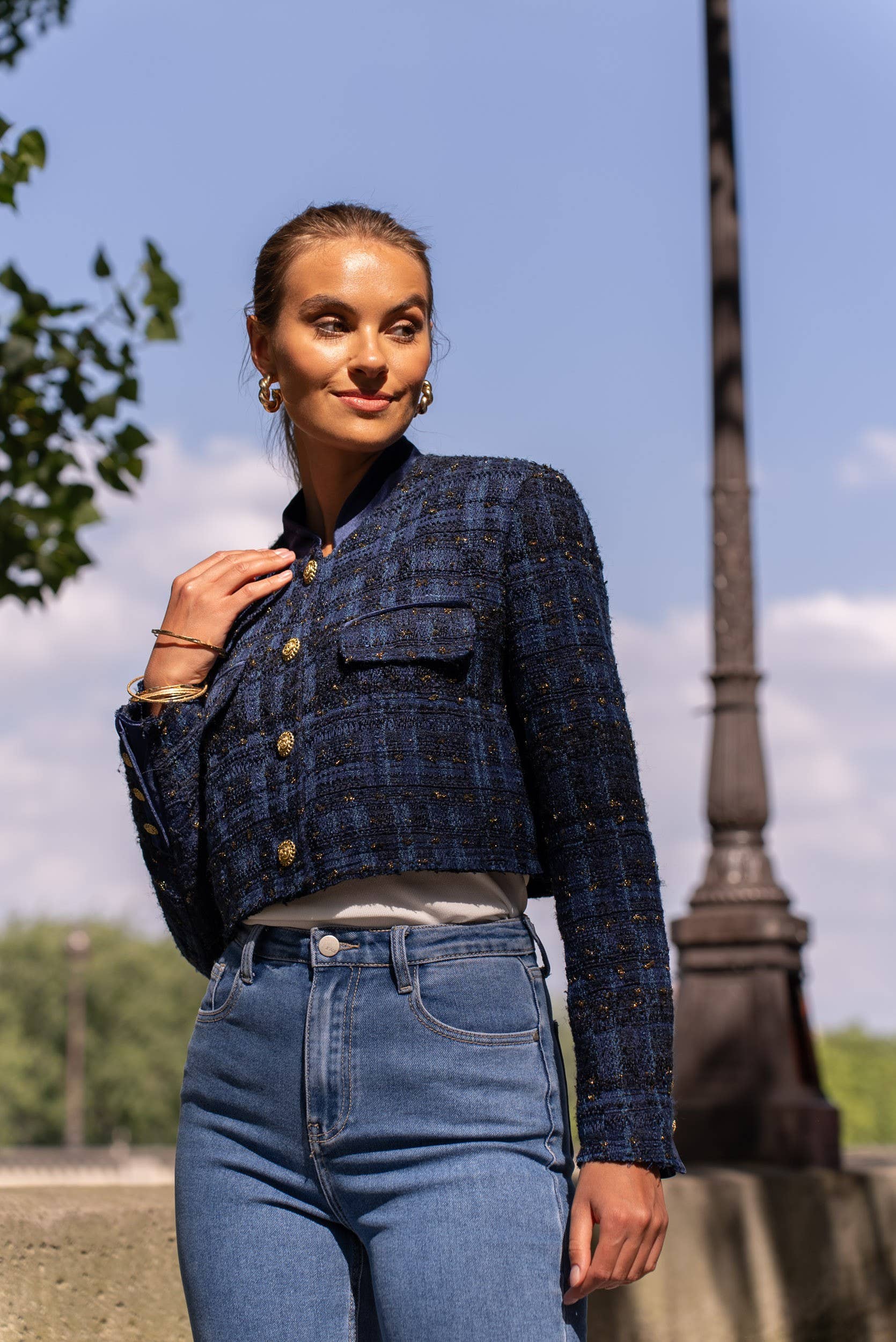Attentif Paris – wholesale Blazer – Women's – Colourful velvet collar cropped tweed blazer jacket3
