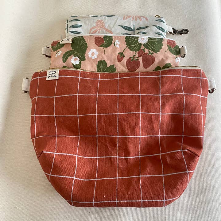 emily ruth prints - Wholesale Crossbody Bag - Women's - Large Canvas Sling1