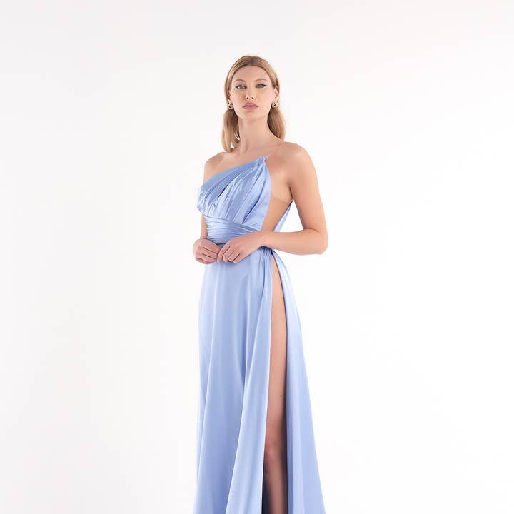 Lange satijnen jurk met nude-effect voor wholesale door Kuea Italian Style