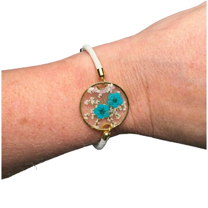 Fish Towne Designs, LLC - Wholesale Charm/Dangle Bracelet - Real Pressed & Dried Flower Forget Me Not Bracelet