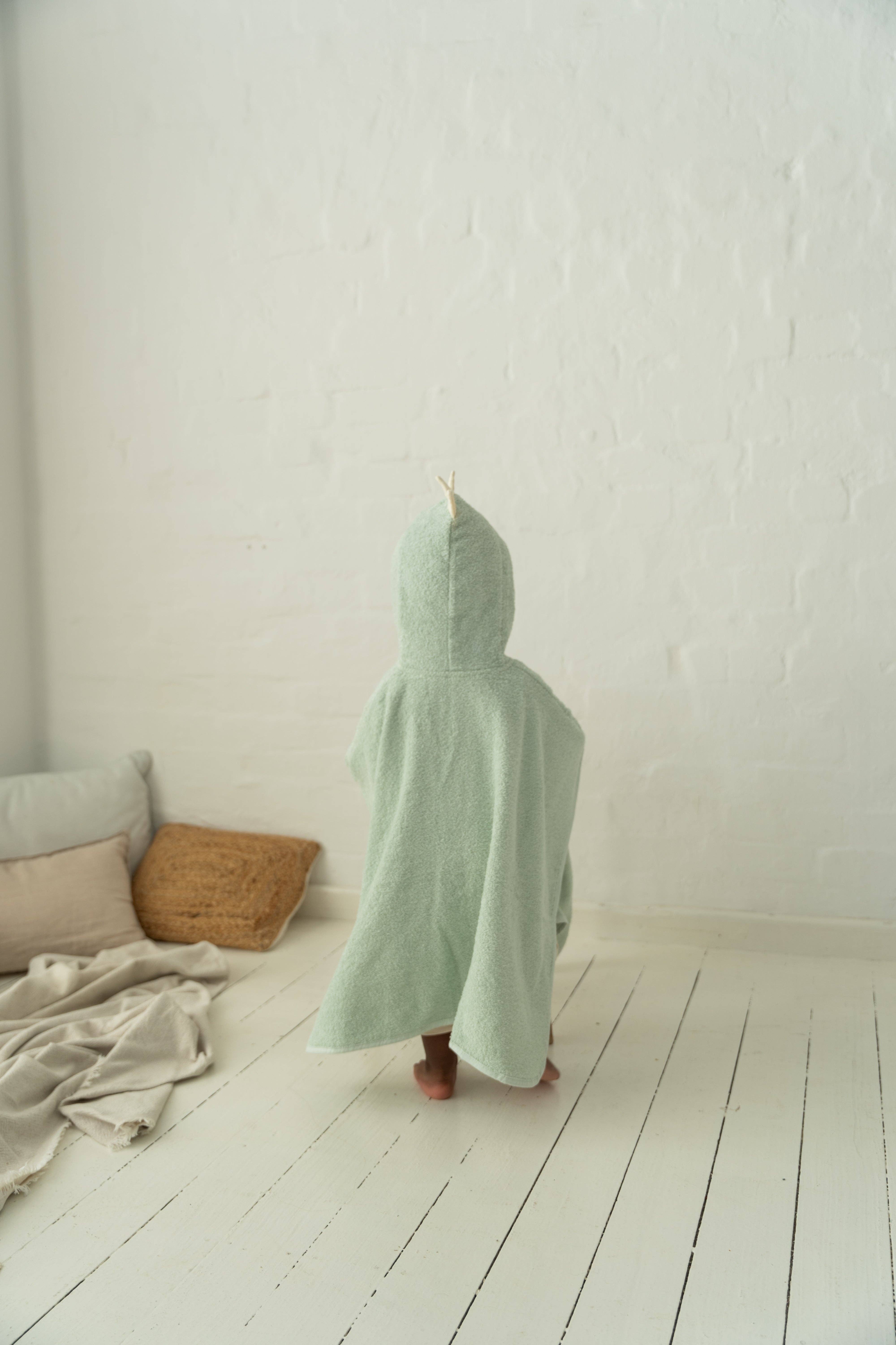 Liliput - Wholesale Poncho Towel - Kids & Baby - Green hooded poncho with dinosaur spikes4