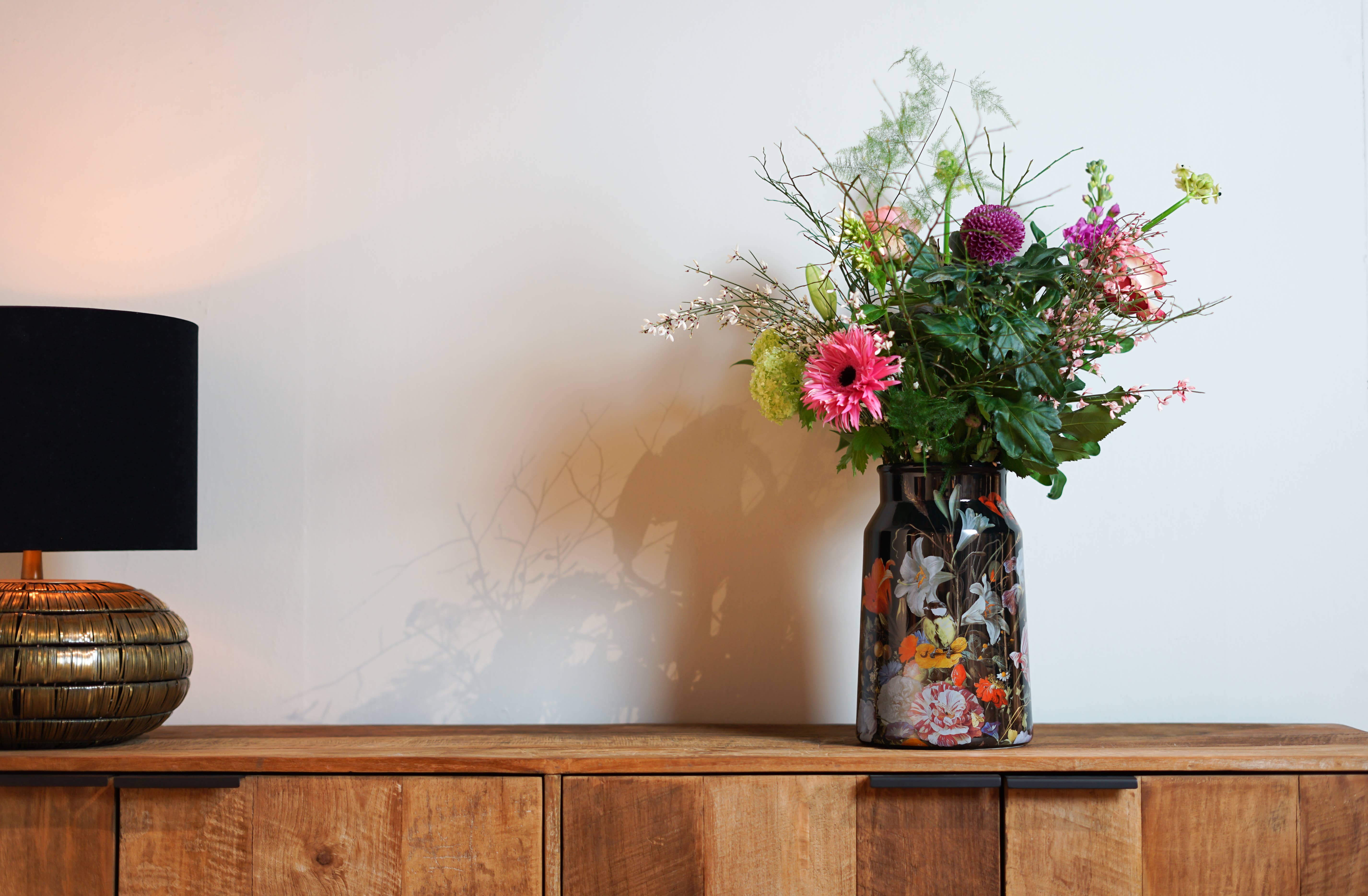 Heinen Delfts Blauw - Wholesale Vase - Milk can vase still life black1