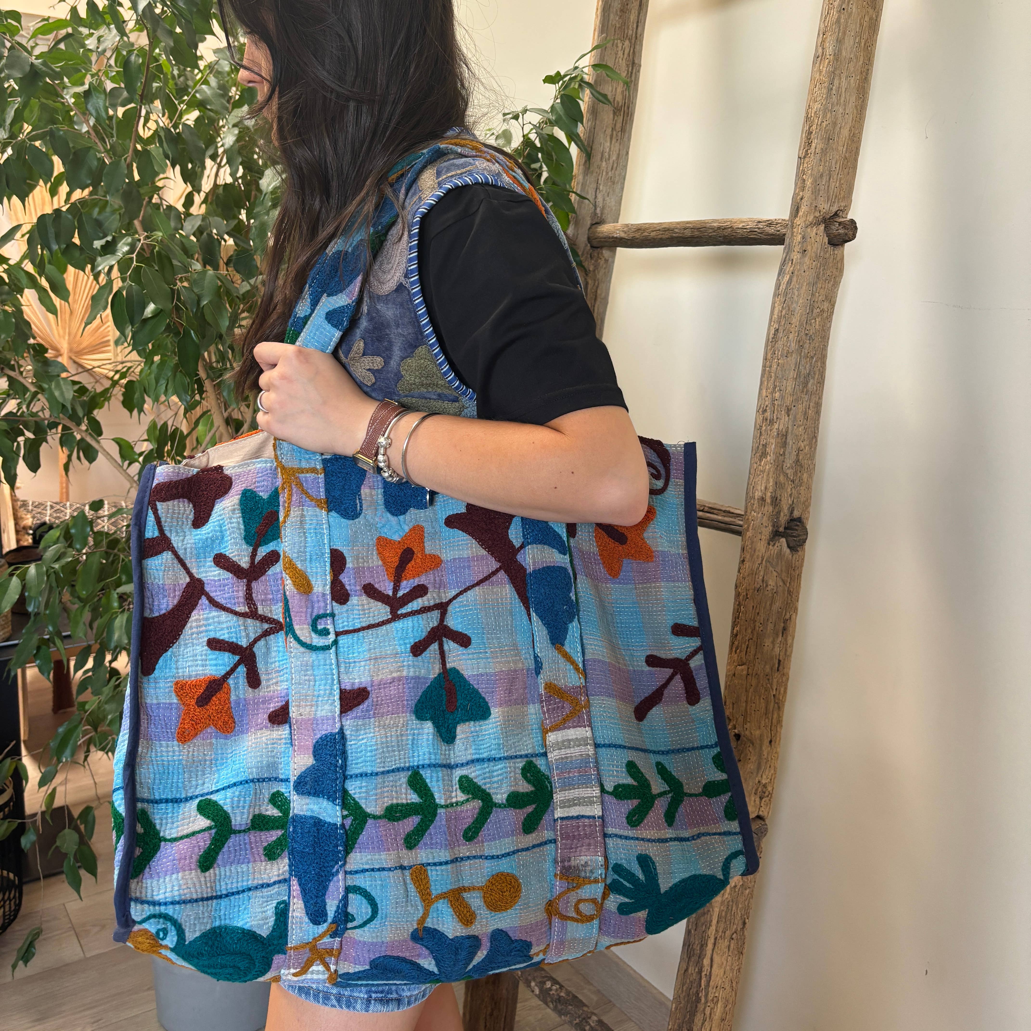 Maison Lilo - Vendita all'ingrosso Borsa tote - Donna - Borsa vintage Ibiza in tessuto ricamato Suzani, colori vivaci1