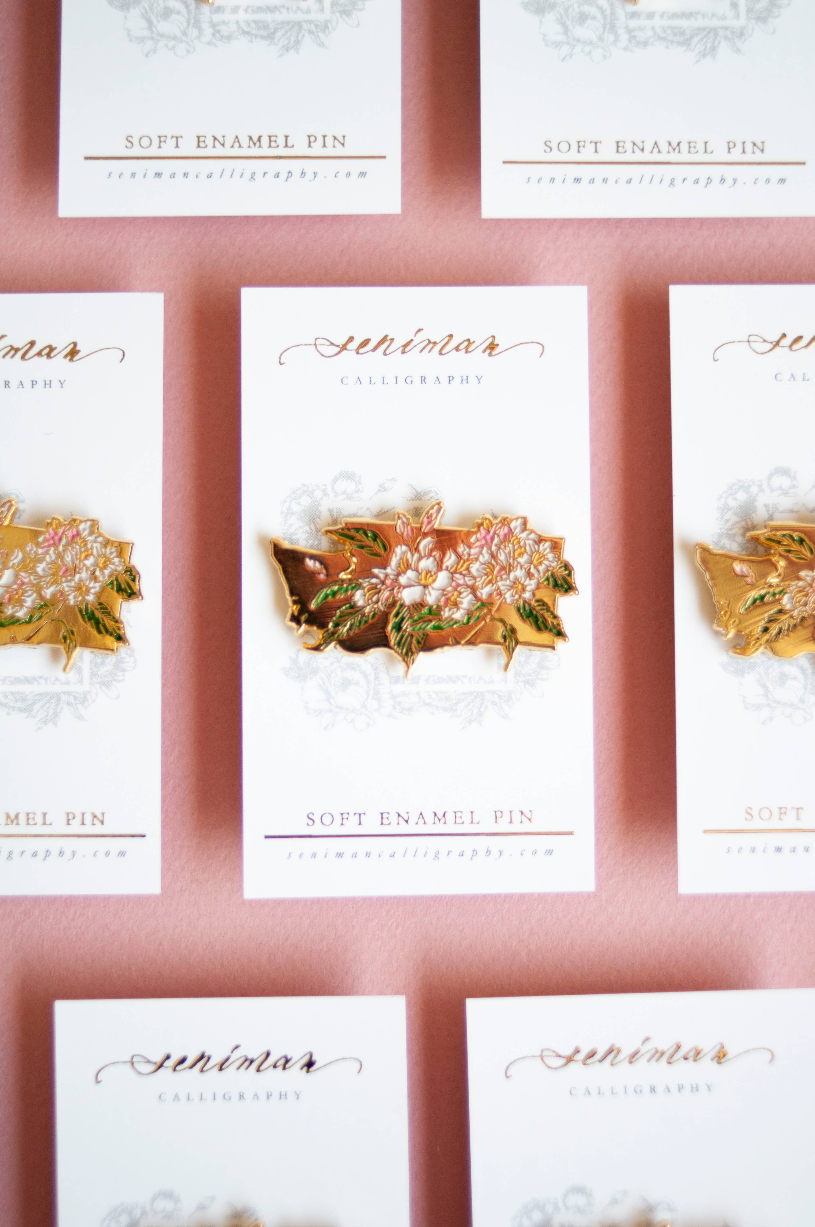 Seniman Calligraphy - Wholesale Lapel Pin/Button - Gold Washington State Pacific Rhododendron Soft Enamel Pin1