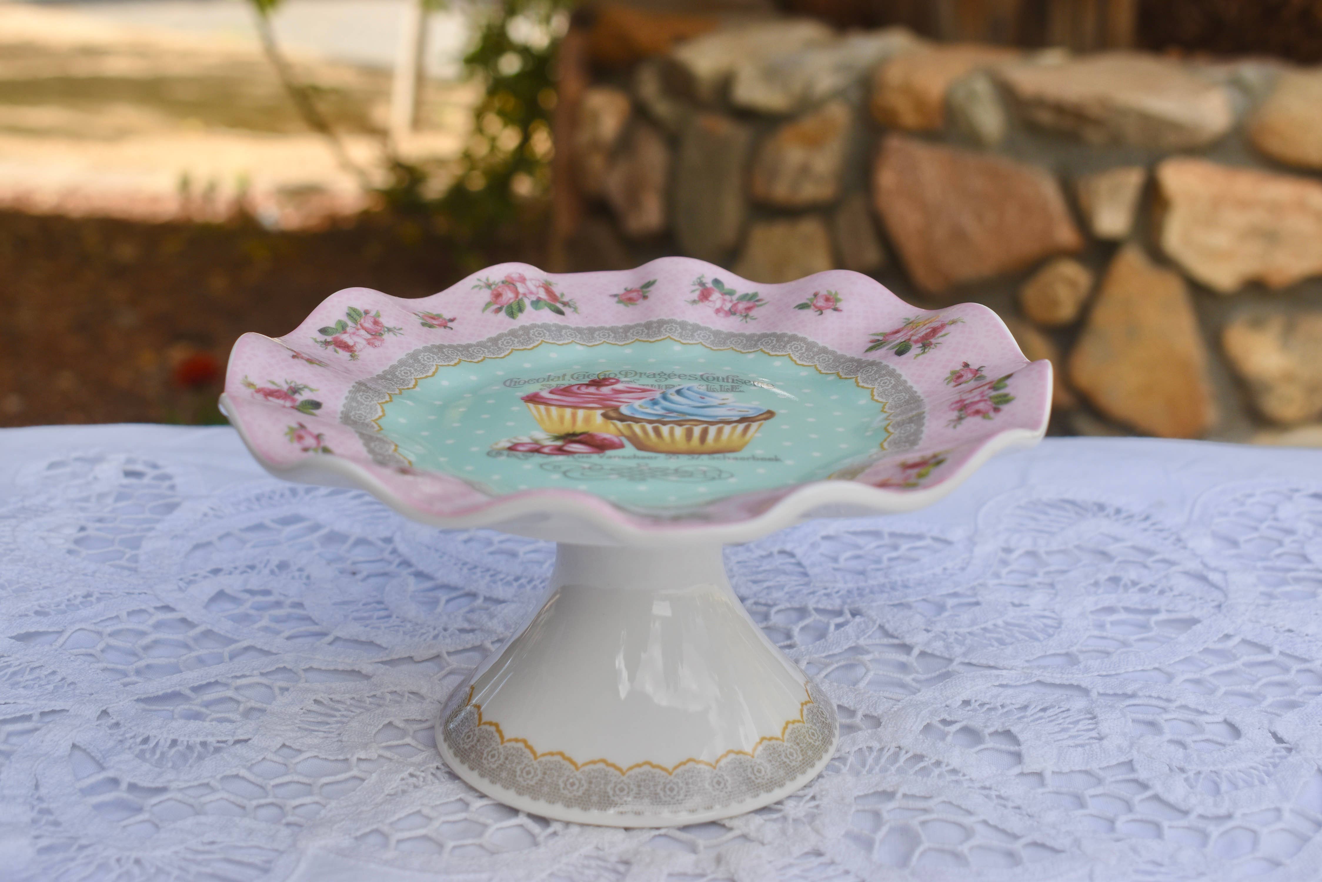 All Little Cute Things - Wholesale Cake Stand - Cake Stand. French Pink Patisserie Cupcakes Pedestal Plate1