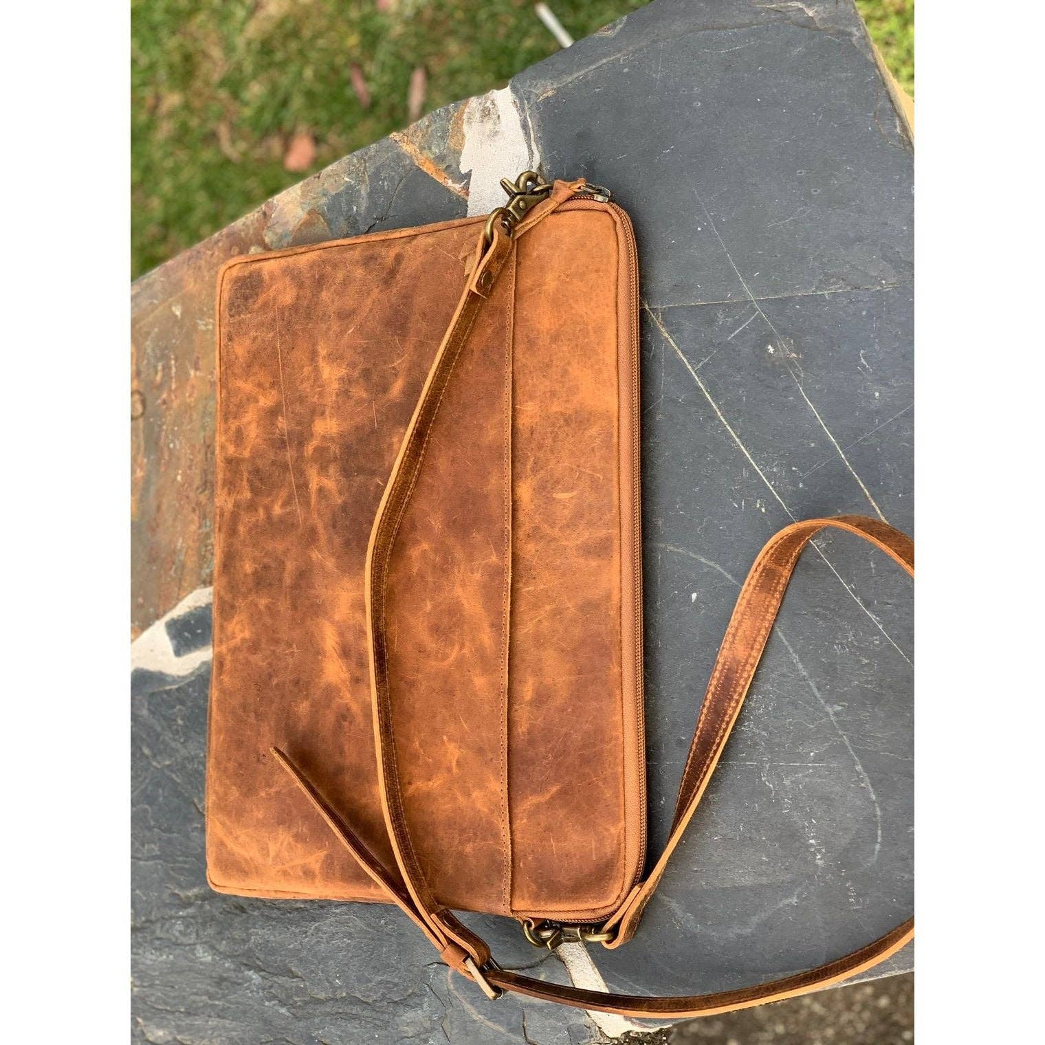 MLC - Wholesale Laptop/Tablet Case - Women's - Exquisite Edition Leather Macbook Sleeve Laptop Bag3