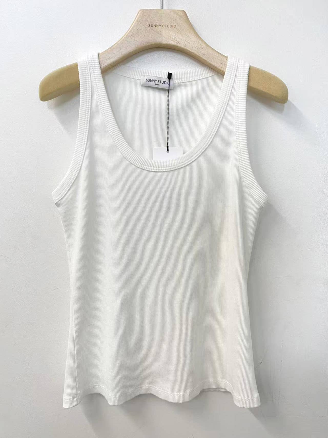 SUNNY STUDIO - Wholesale Tank Top - Women's - Women's Sleek Tank Top0