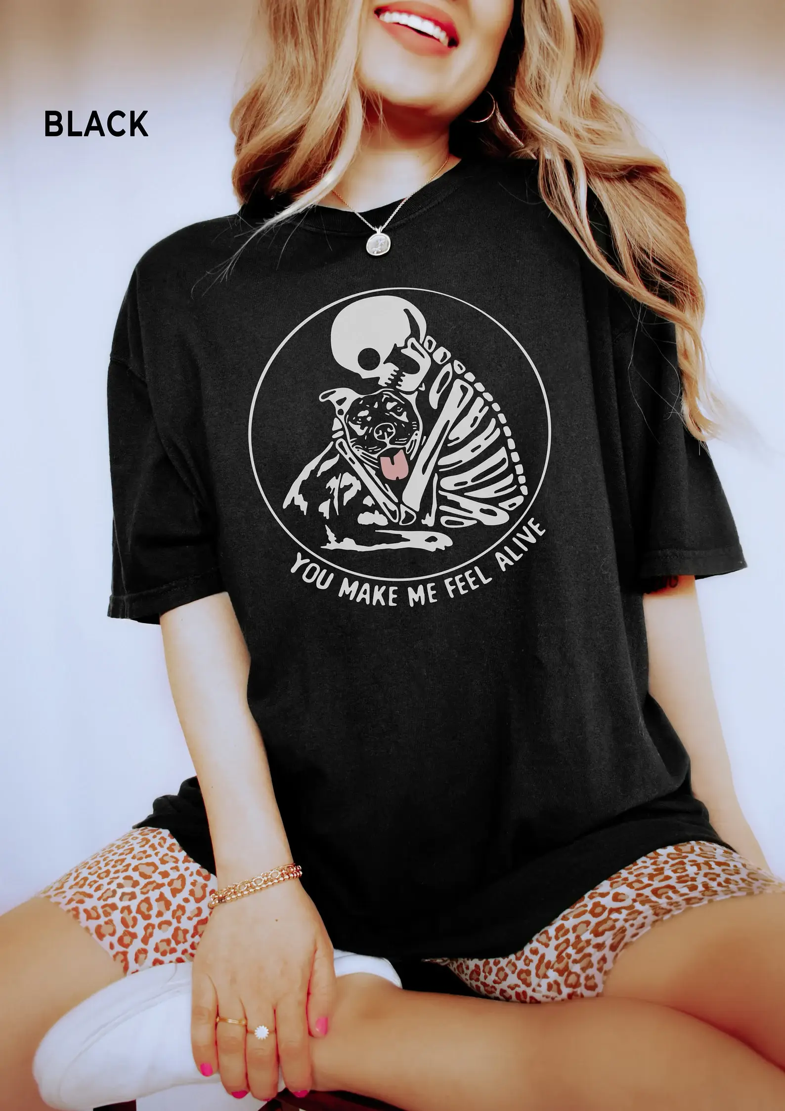 KM Clothing - Wholesale T-Shirt (Graphic) - Unisex - You Make Me Feel Alive Pitbull T-Shirt0