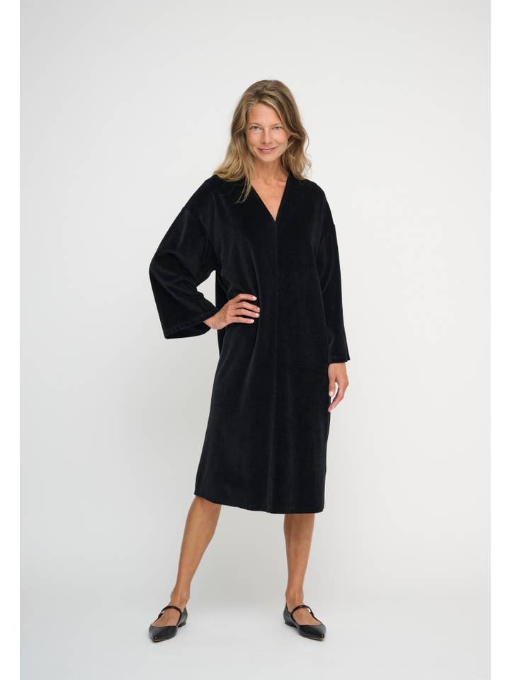 moshi moshi mind – Großhandel Kleid – Damen – helia Kleid aus Samt – schwarz3