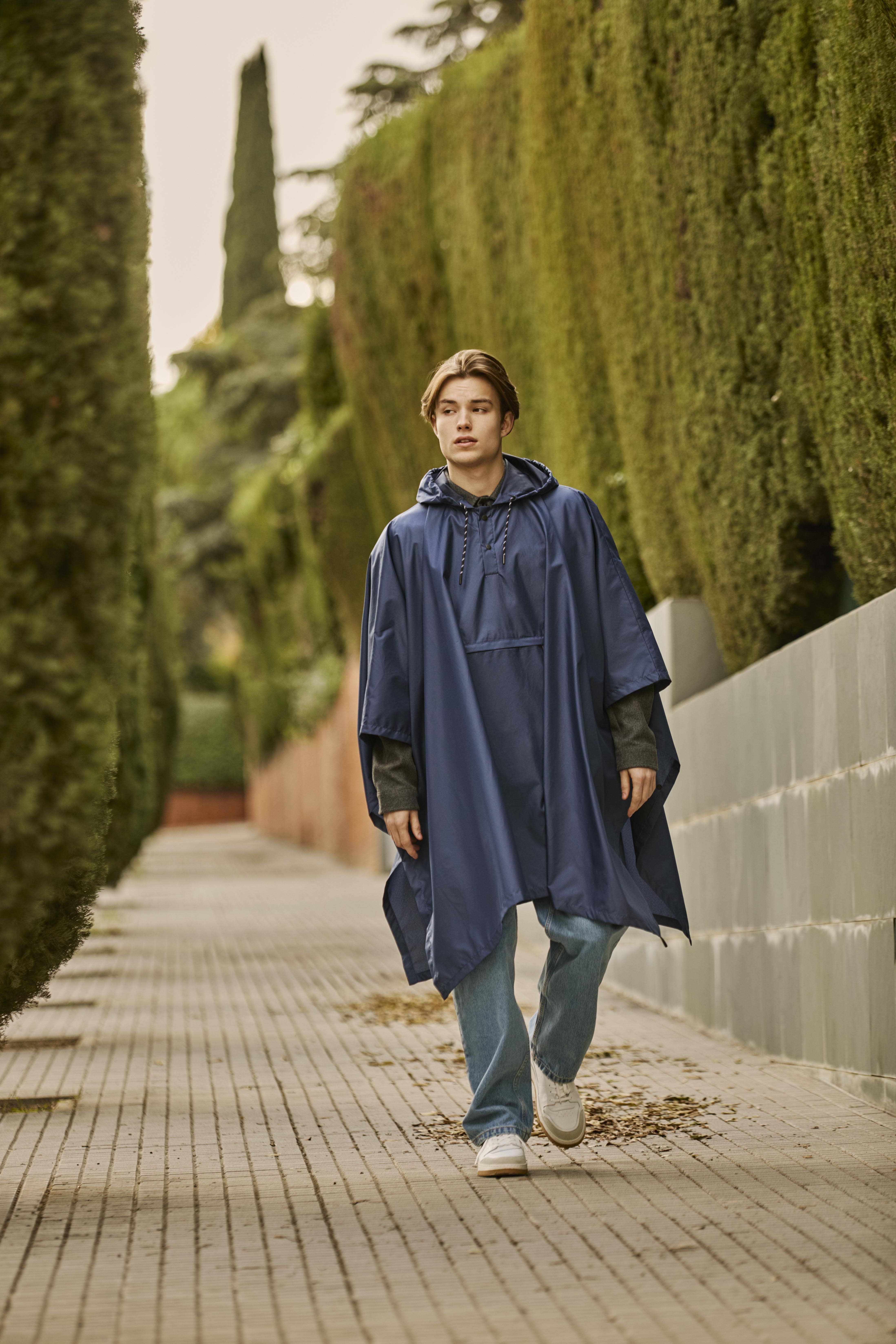 Mkr International - Wholesale Poncho - Unisex - Auto-Folding Multi-Purpose Waterproof Poncho. Recycled Polyester12