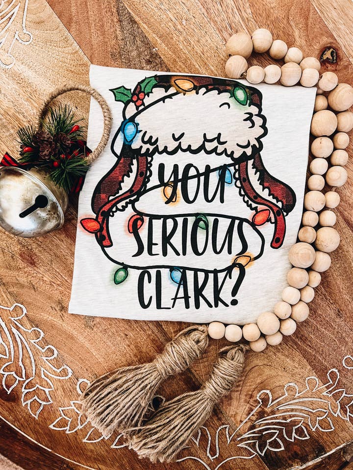 CLARK SÉRIEUX pour la vente par Desert Honey’s Sweet Tees