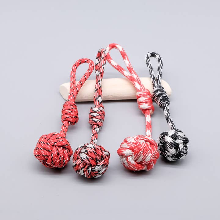 La Fabrique du Noeud – Engroshandel Nøglering - Unisex – „Monkey Fist“ Paracord Nøglering Flerfarvet Sort Hvid
