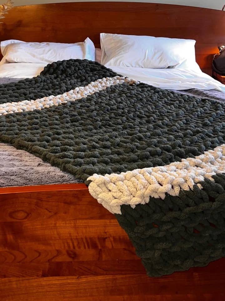 Hunter Green with Tan Chunky Blanket for wholesale by Tabu Knits