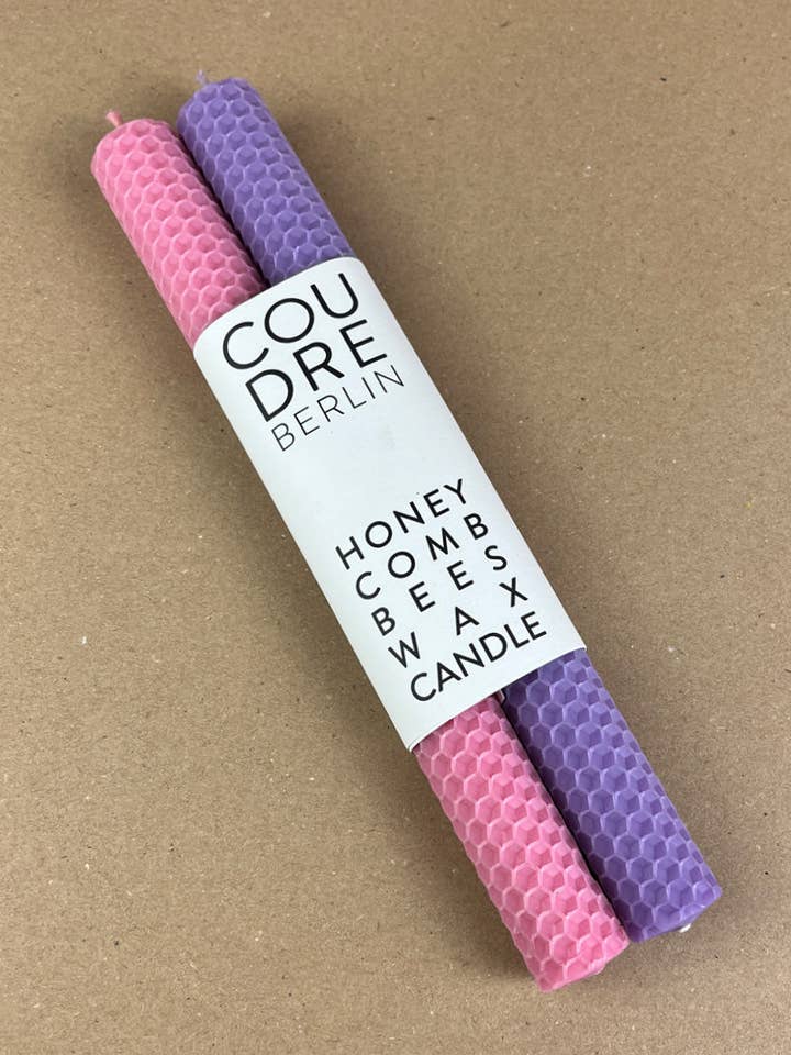 candele a bastoncino in cera d'api colorata fatte a mano / rosa e lilla per la vendita all'ingrosso da parte di Coudre Berlin