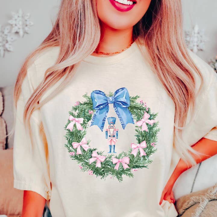 Preppy Chinoiserie Christmas Wreath Graphic Tee Toile for wholesale by Gia Gifts Boutique