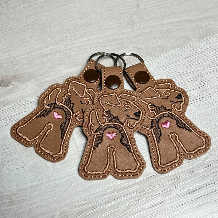 Creaticore Studio - Wholesale Keychain - Unisex - Airedale Terrier Dog Breed Keychain, Dog Gifts for Humans