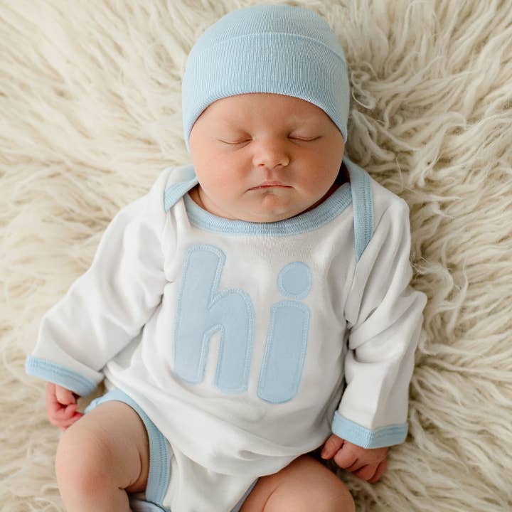 www.ilybean.com - Wholesale Clothing Set - Baby - hi onesie or gown SET with hat for newborn boys and girls