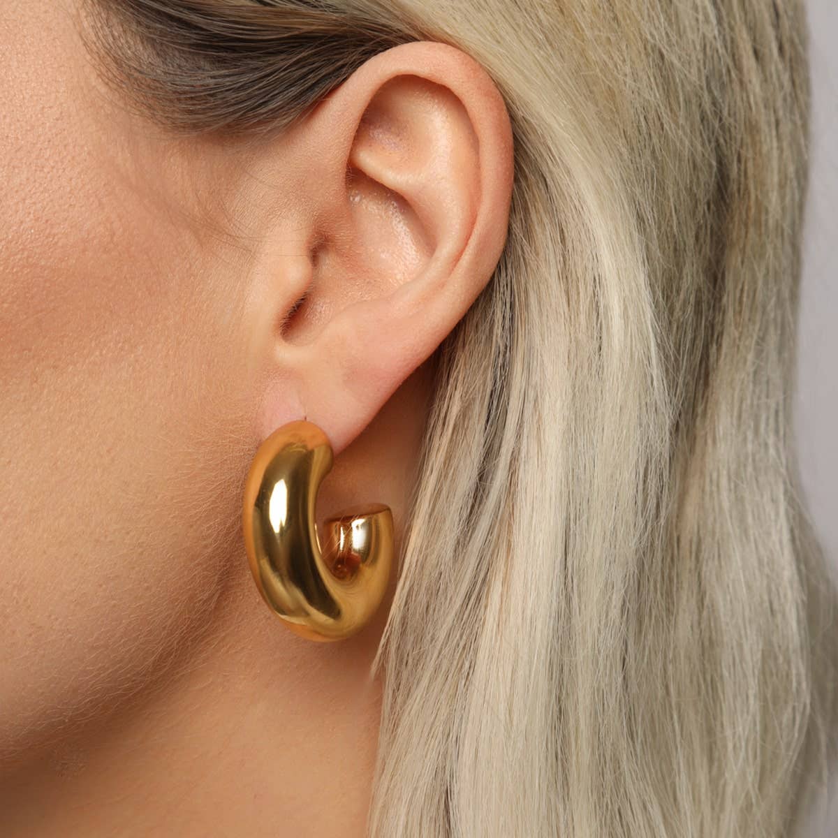 Schmuckgroßhandel - Wholesale Hoop Earrings - Bold Hoops Earrings | 18K Gold Plated1