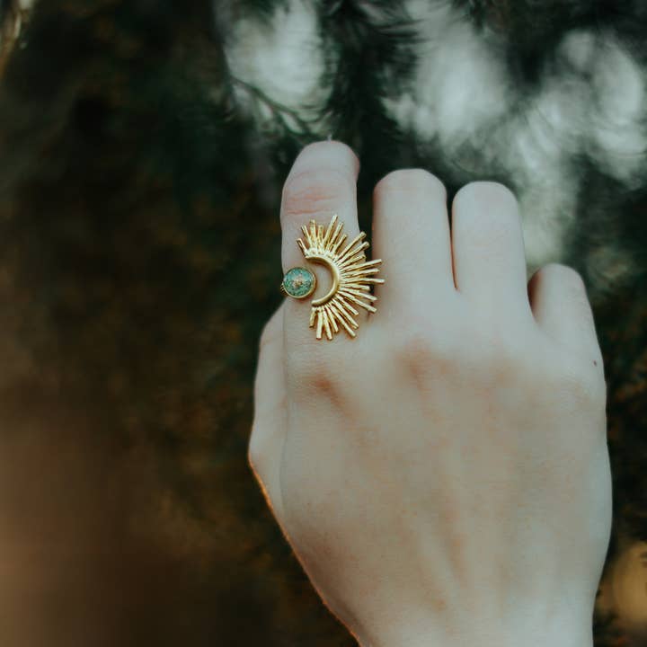 Cameoko - Wholesale Cocktail/statement ring - Adjustable Brass Starburst Ring1