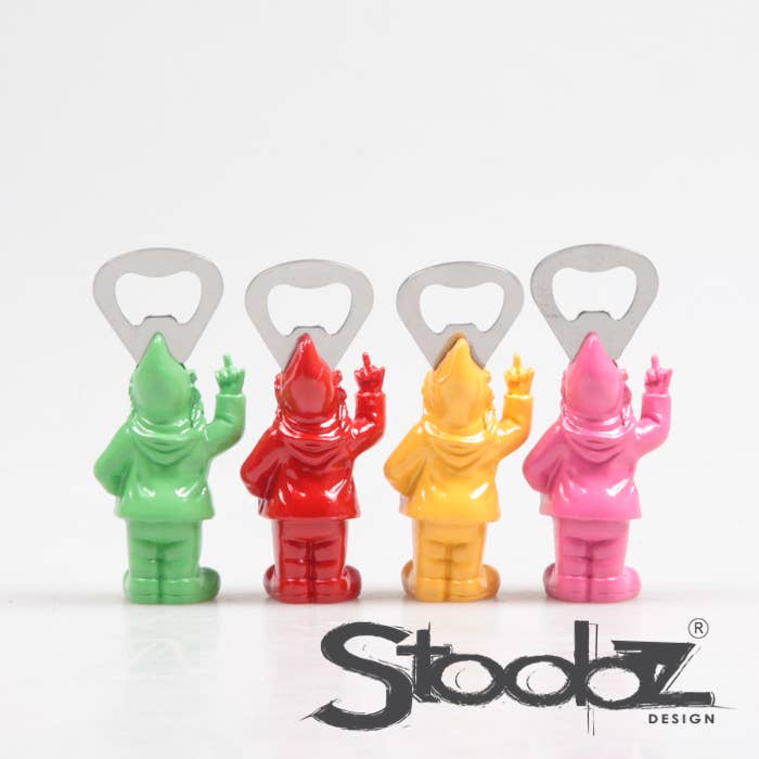 Imhof & Stevens BV - Wholesale Bottle/Wine Opener - BOTTLE OPENER GNOME STANDING 4 CLR ASS R/G/Y/P 8 CM STOOBZ DESIGN1
