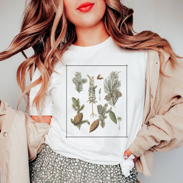 Tableau Vintage Pine Tree © | Nature Tee pour la vente par Amy Anne Apparel Inc