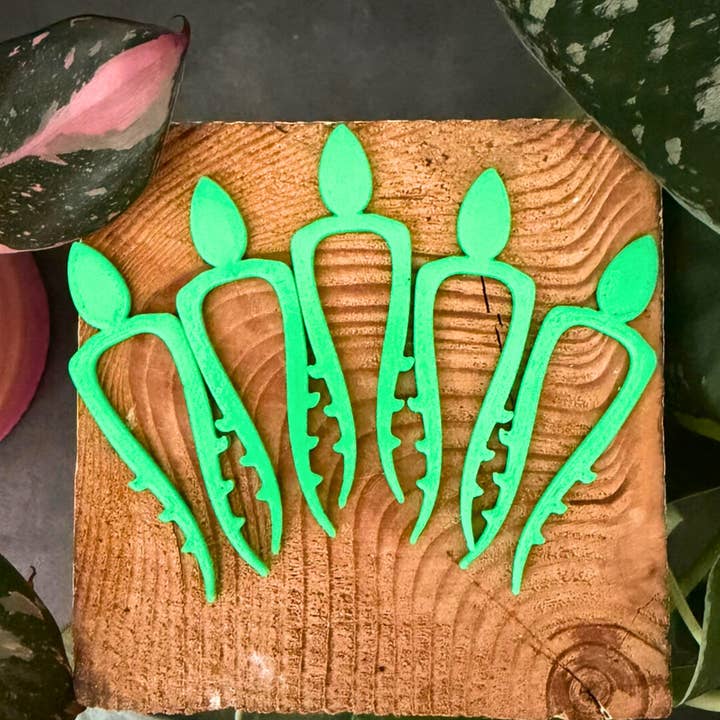 Propagation Pins for Vining Plants, Leaf Shaped for wholesale by Floraform Creations