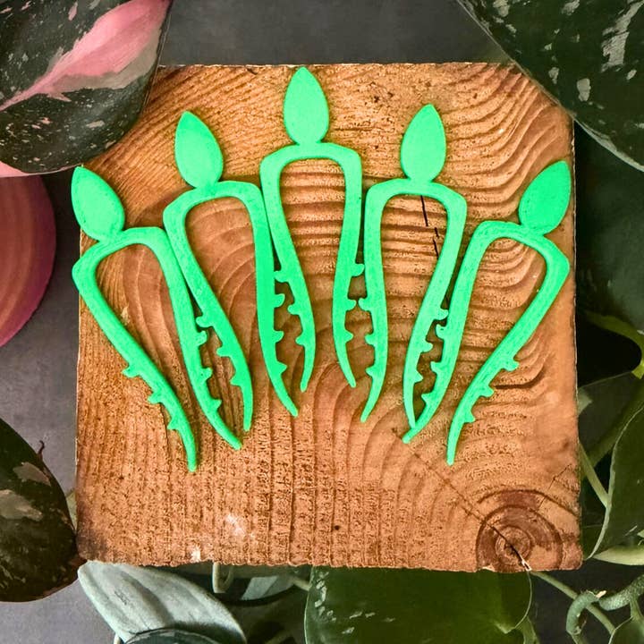 Propagation Pins for Vining Plants, Leaf Shaped for wholesale by Floraform Creations