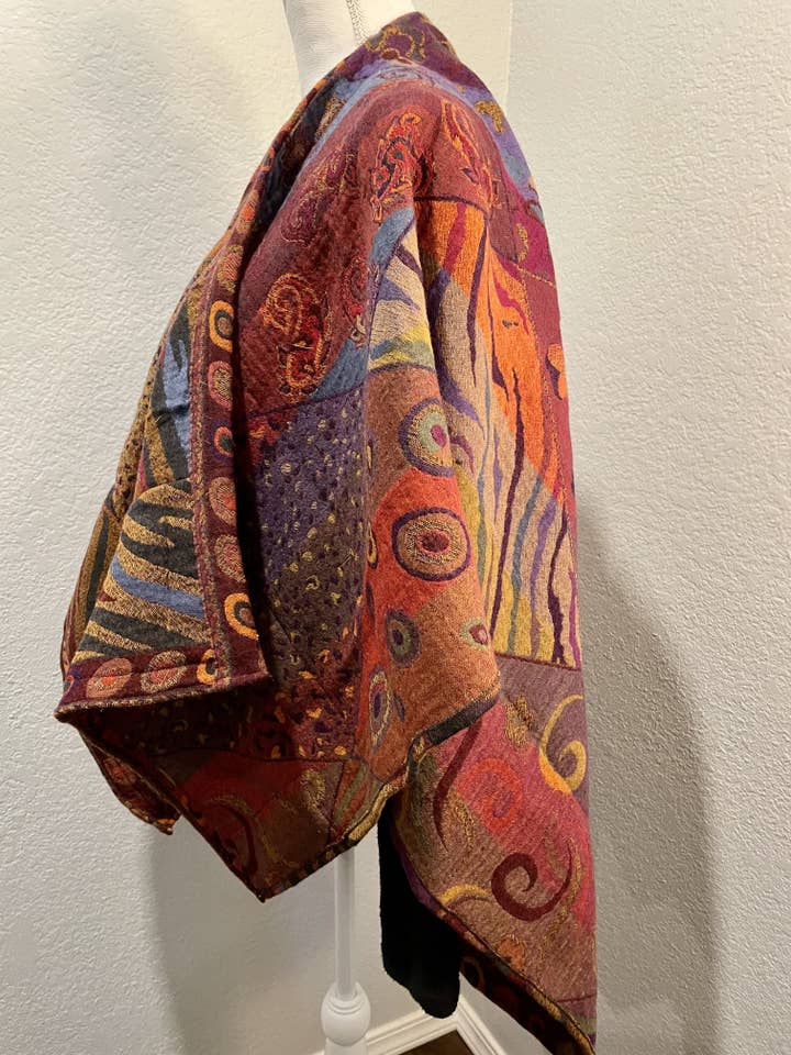 In Style Scarves – Poncho - Mulher por atacado – Poncho capa 515 em lã Merino Australiana fervida - Ameixa4