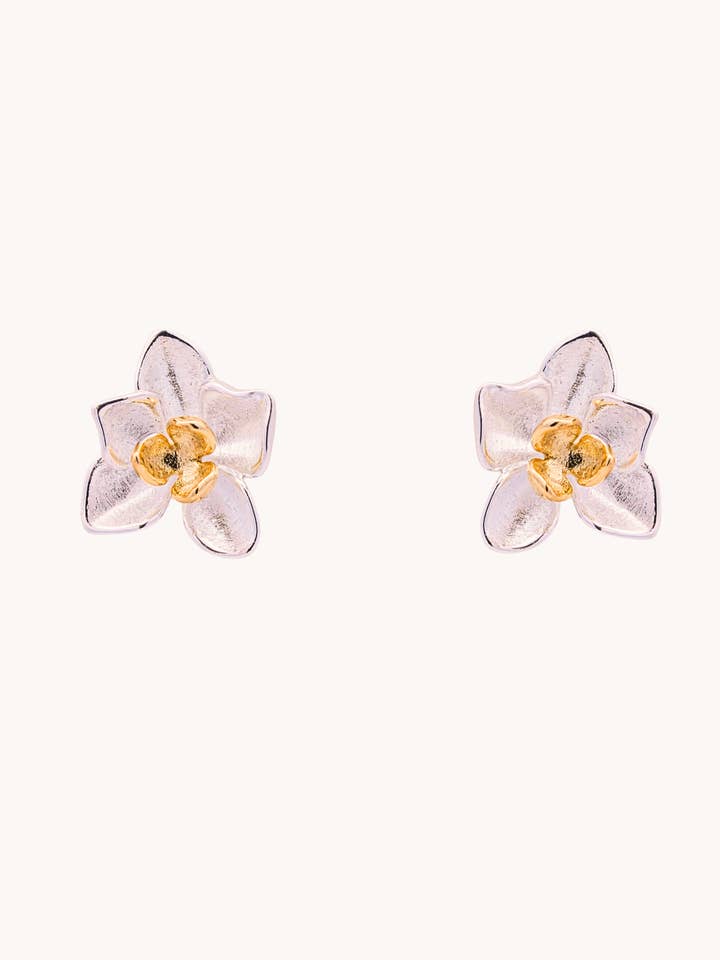 Silver Earrings Floral Daffodil–Spring Gift for Her for wholesale by Gratinsta
