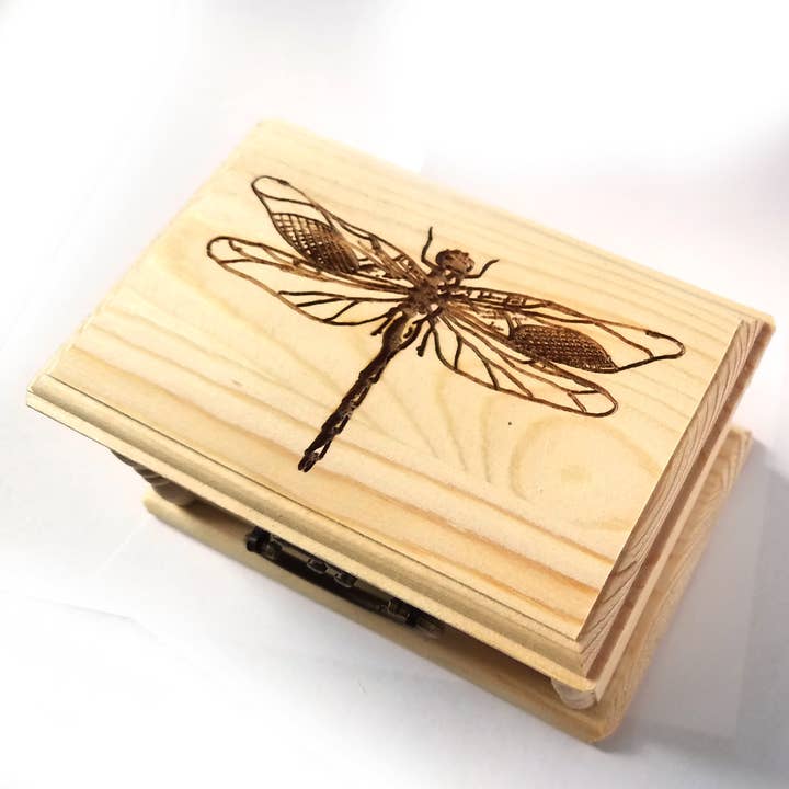 Lyoncraft - Vendita all'ingrosso Scatole decorative - Libellula piccola scatola in legno con chiusura a scatto, semplice decorazione naturale