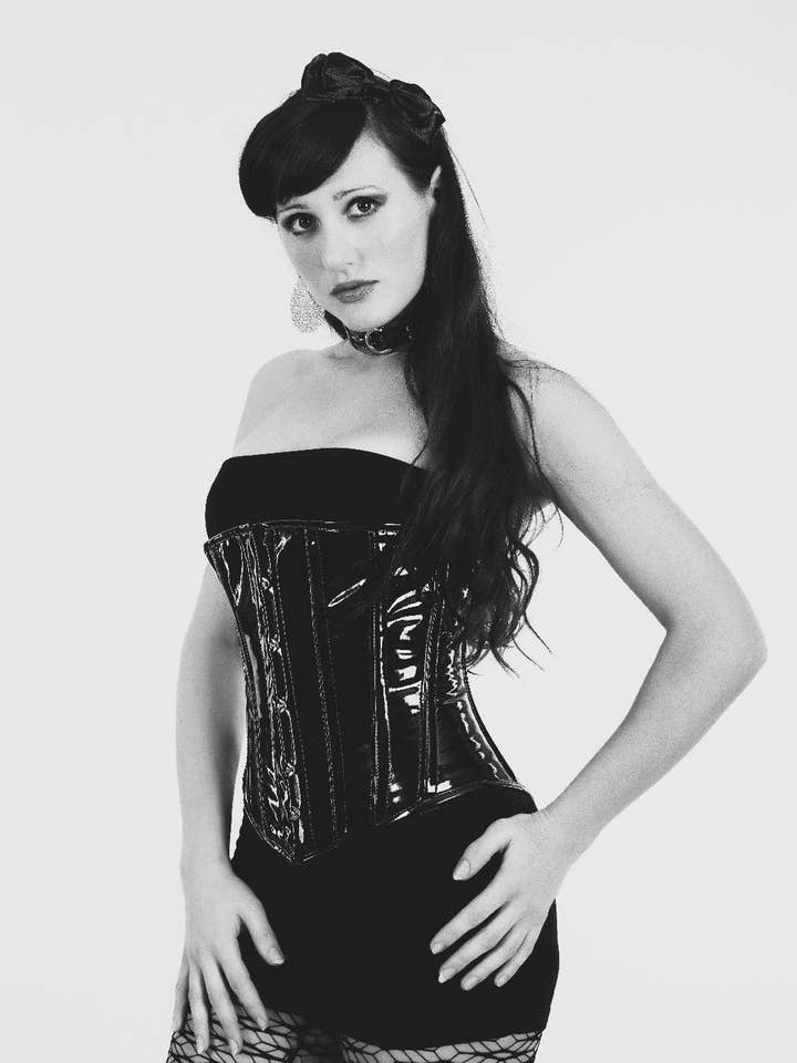 Black Plus size lace up corset - Under bust for wholesale on Faire3