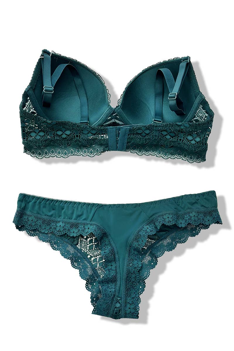 Belle Com'Elle - Vendita all'ingrosso Completino intimo - Donna - Set Reggiseno con Ferretto e Imbottitura + Perizoma in Pizzo C/AZ17026C2