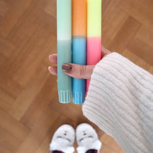 Dippy - Wholesale Taps toelopende kaars/kandelaar - Dippy - Neon '25 Collection
