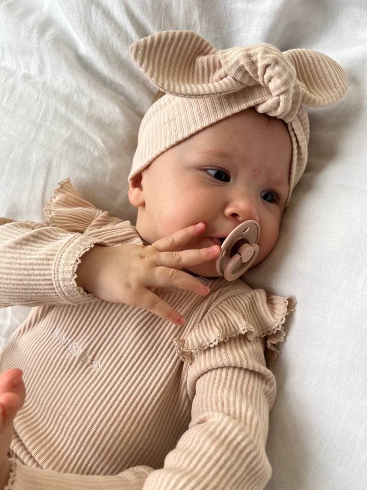 Diademas acanaladas con nudos para venta al por mayor de RAI & CO