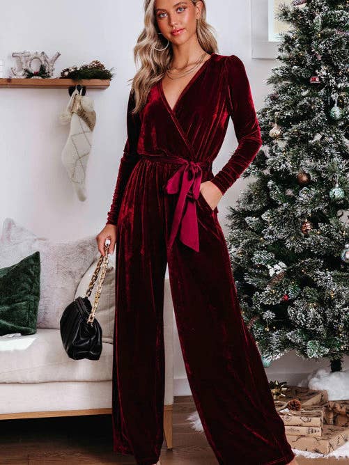 Rot Samt Schlüsselloch Jumpsuit für den Großhandel von Pretty Little Patriot LLC
