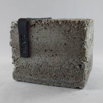 BLACK TABLE LAMP for wholesale by Rauw Beton Design