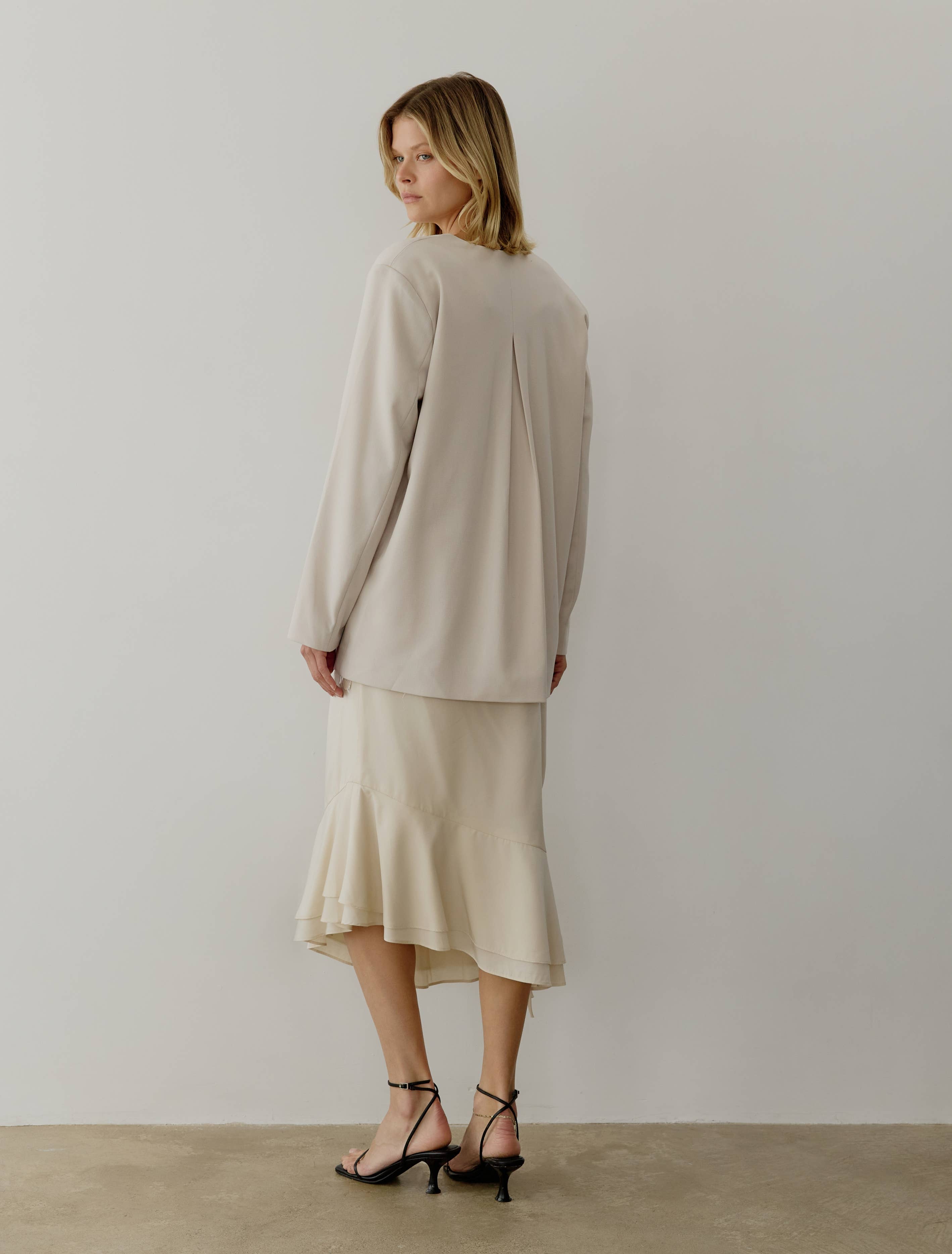 All Row - Wholesale Blazer - Women's - The Eleanor Blazer | Deep V-Neck Oversized Blazer14