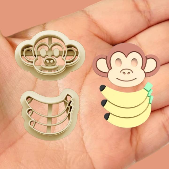 Emporte-pièce en argile polymère singe avec banane pour la vente par Roussell Prints and Demand LLC