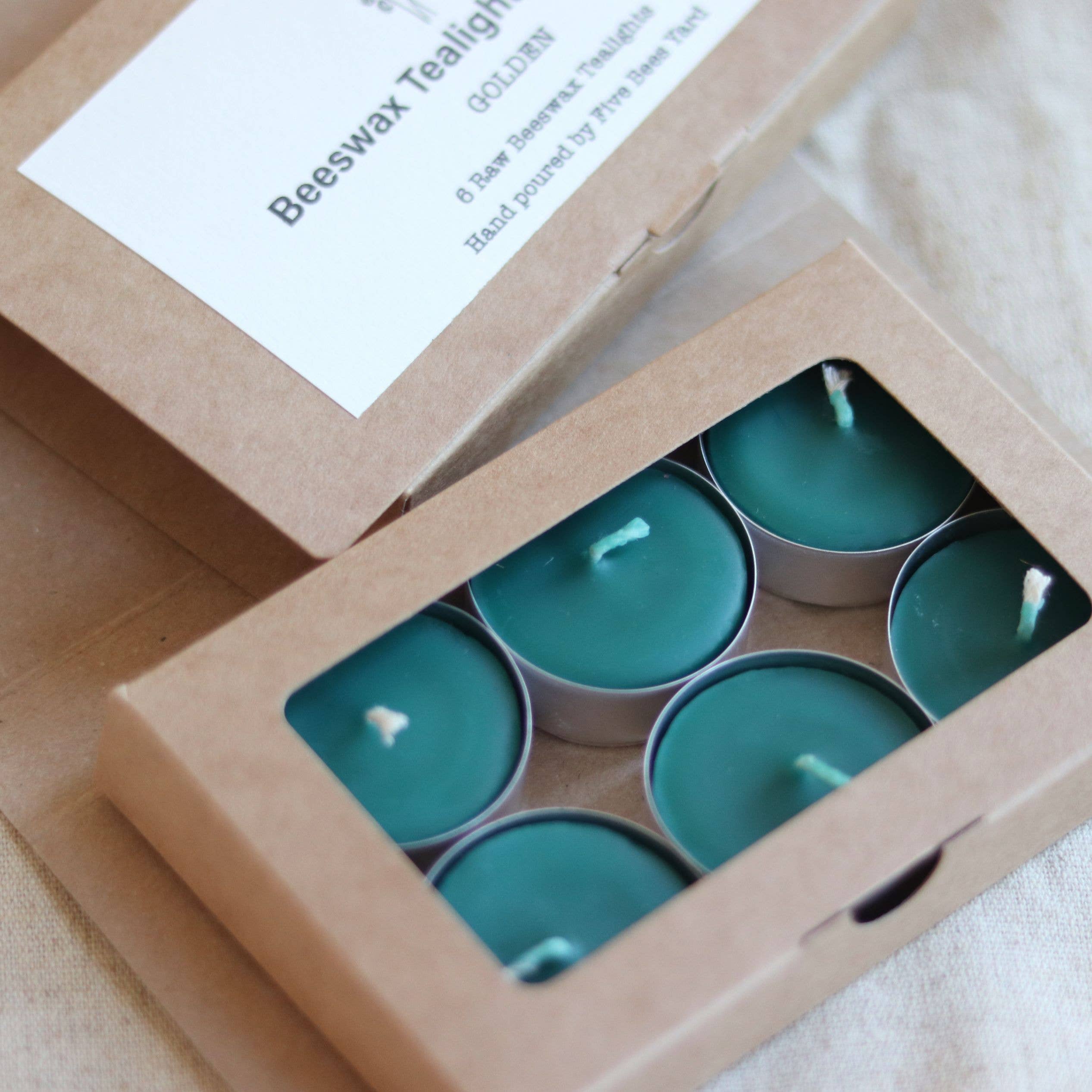 Five Bees Yard - Wholesale Theelichtjes - Theelicht Cadeauset | Verpakte Kaarsen | Set van Theelichtjes | Eco Kleurstoffen11