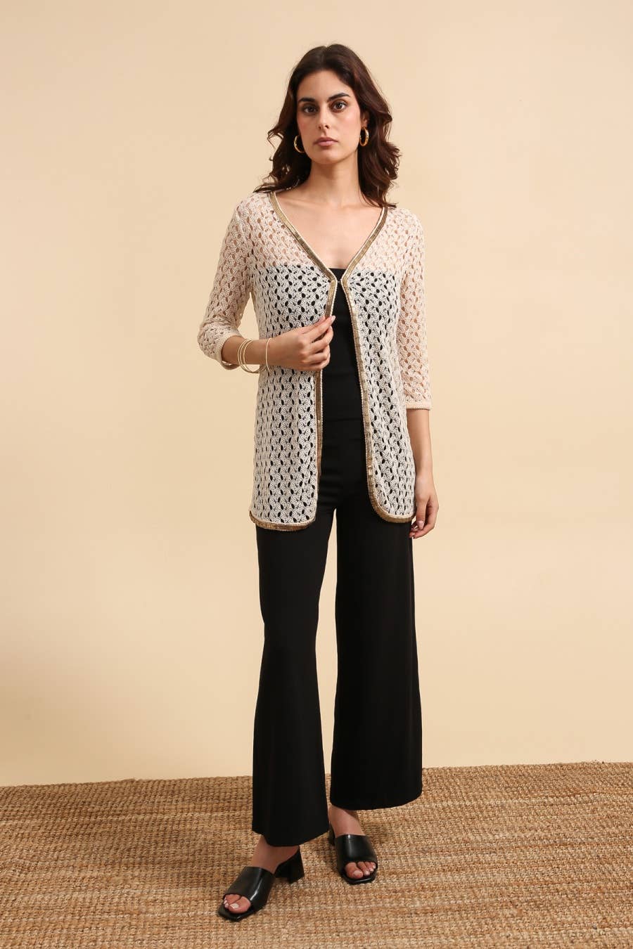 CHOKLATE PARIS – wholesale Pullovertröja - Dam – Väst med gyllene dekorativt virkat mönster - 80443-11