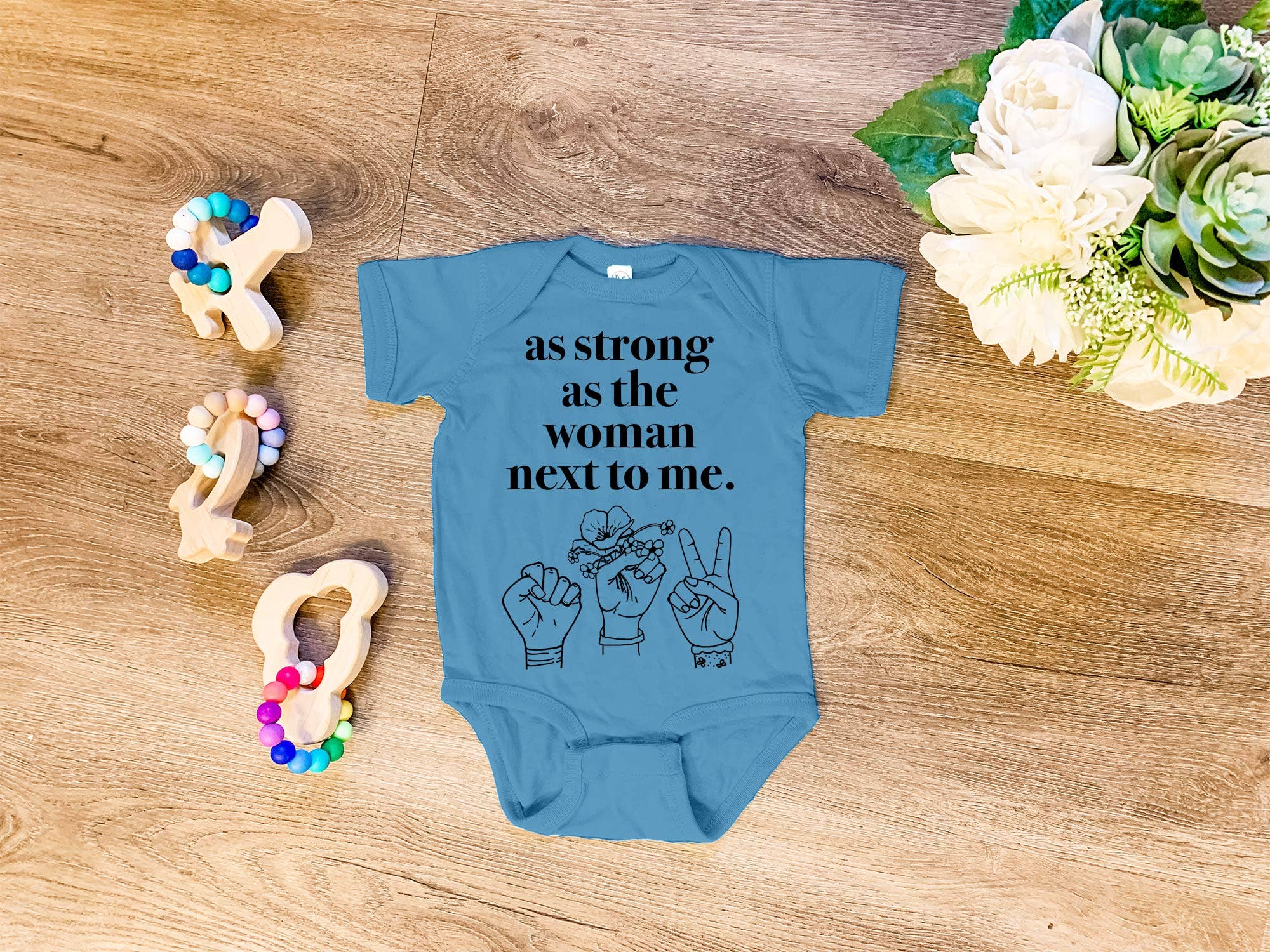 Moonlight Makers - Venta al por mayor Body sin pies - Bebés - Tan fuerte como la mujer - Baby Onesie1