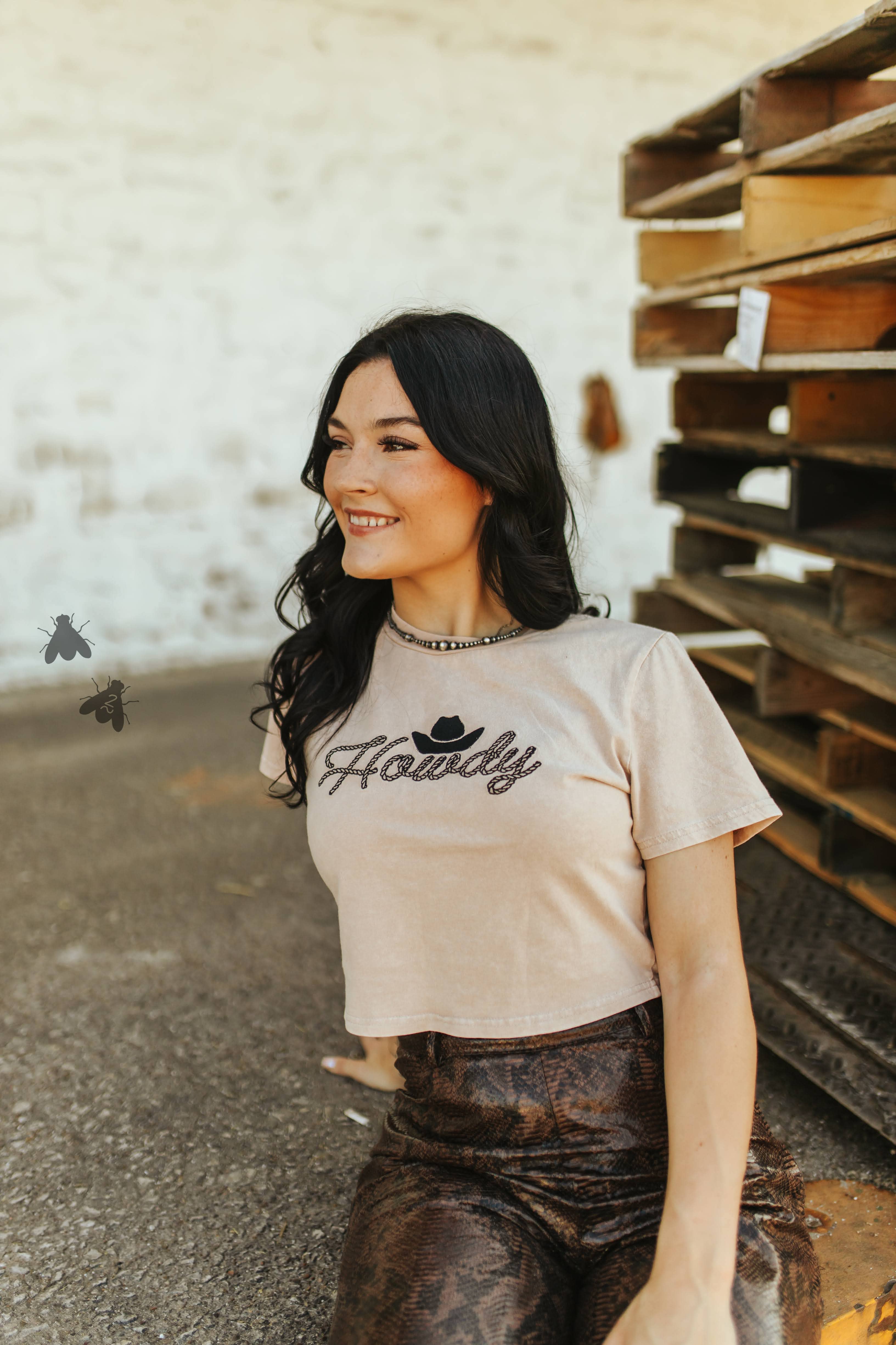 2 Fly Co - Wholesale Screen Printed T-Shirt - Women's - HOWDY DOLL TOP8