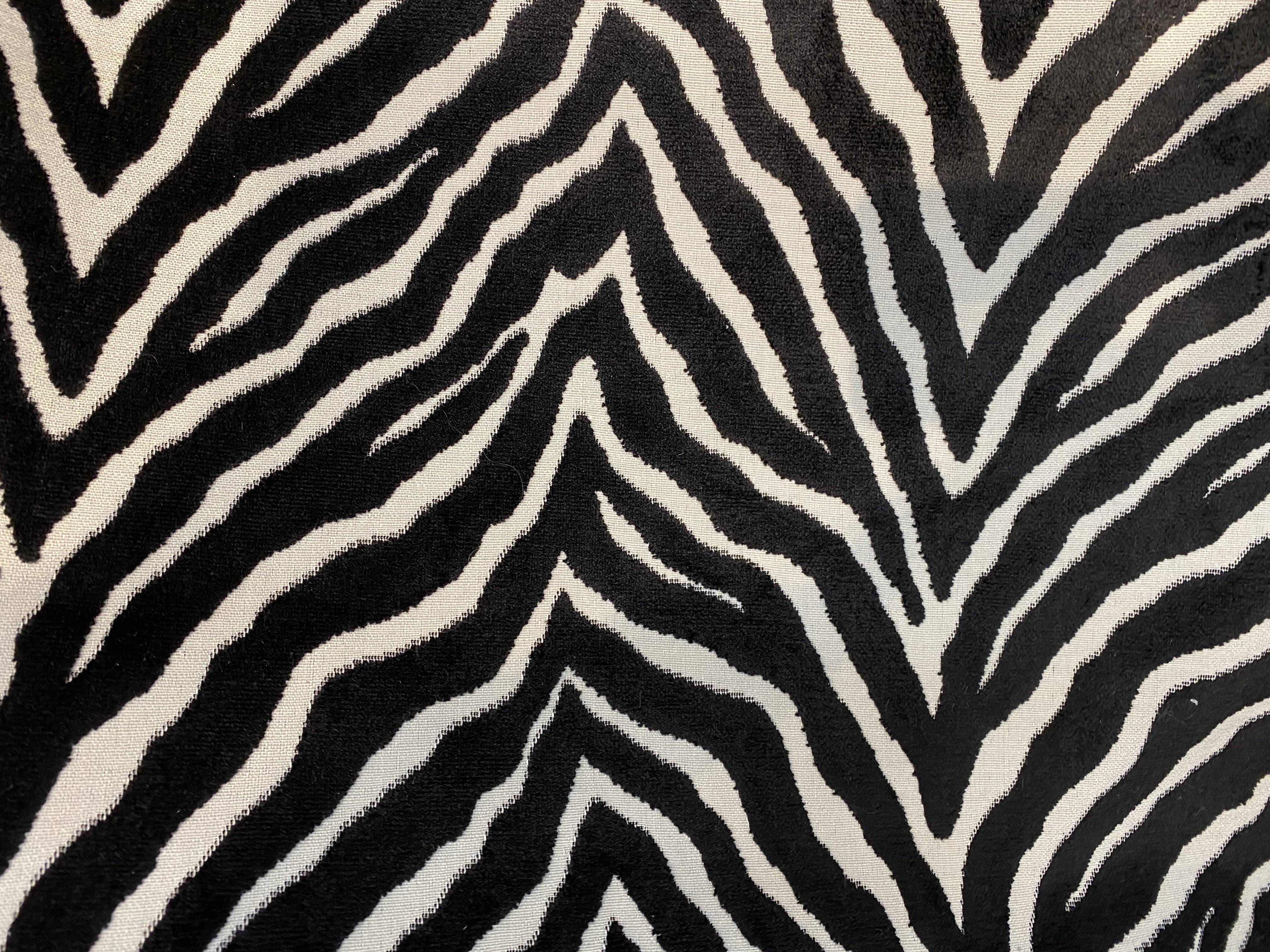 Fancy Styles Fabric – wholesale Fabric – NEW Baroness Myrtle Novelty Upholstery White and Black Zebra Yarn Dye Chenille Made in Italy1