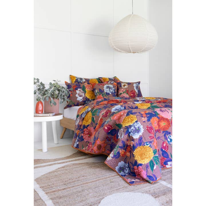 Linen Connections - Wholesale Bedding Set - King Size Quilt Set - Pink Anthro2