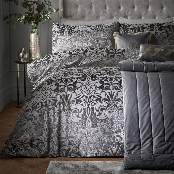 Ensemble de housse de couette Firenza de Laurence Llewelyn-Bowen en ardoise pour la vente par UW Home