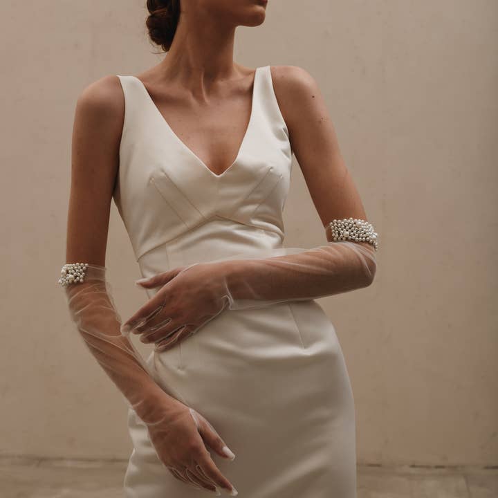 Heirloom Bridal Company - Wholesale Gloves – Women's - Pearl Cuff Gloves G0031