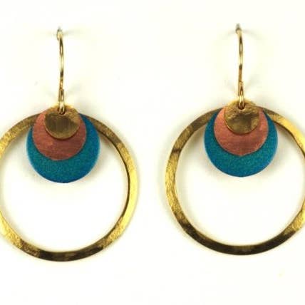 Orecchini con anello grande con cerchi stratificati per la vendita all'ingrosso da parte di Beautiful Medusa