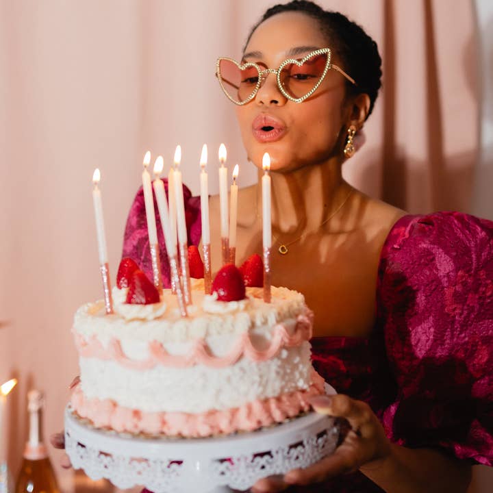 V by Vye Eyewear – wholesale Solglasögon - Dam – ”Älskade” rosa fjärilshjärta med strass