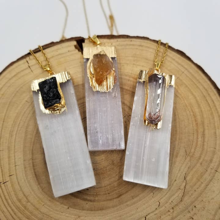 CHAKRA JEWELRY - Wholesale Pendant/Charm Necklace - Natural Stone Inlaid Crystal Pillar Necklace